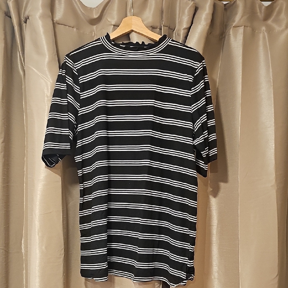 Torrid Black and White Striped Women's Shirt